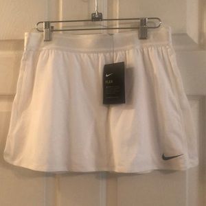 Nike tennis skirt size medium.